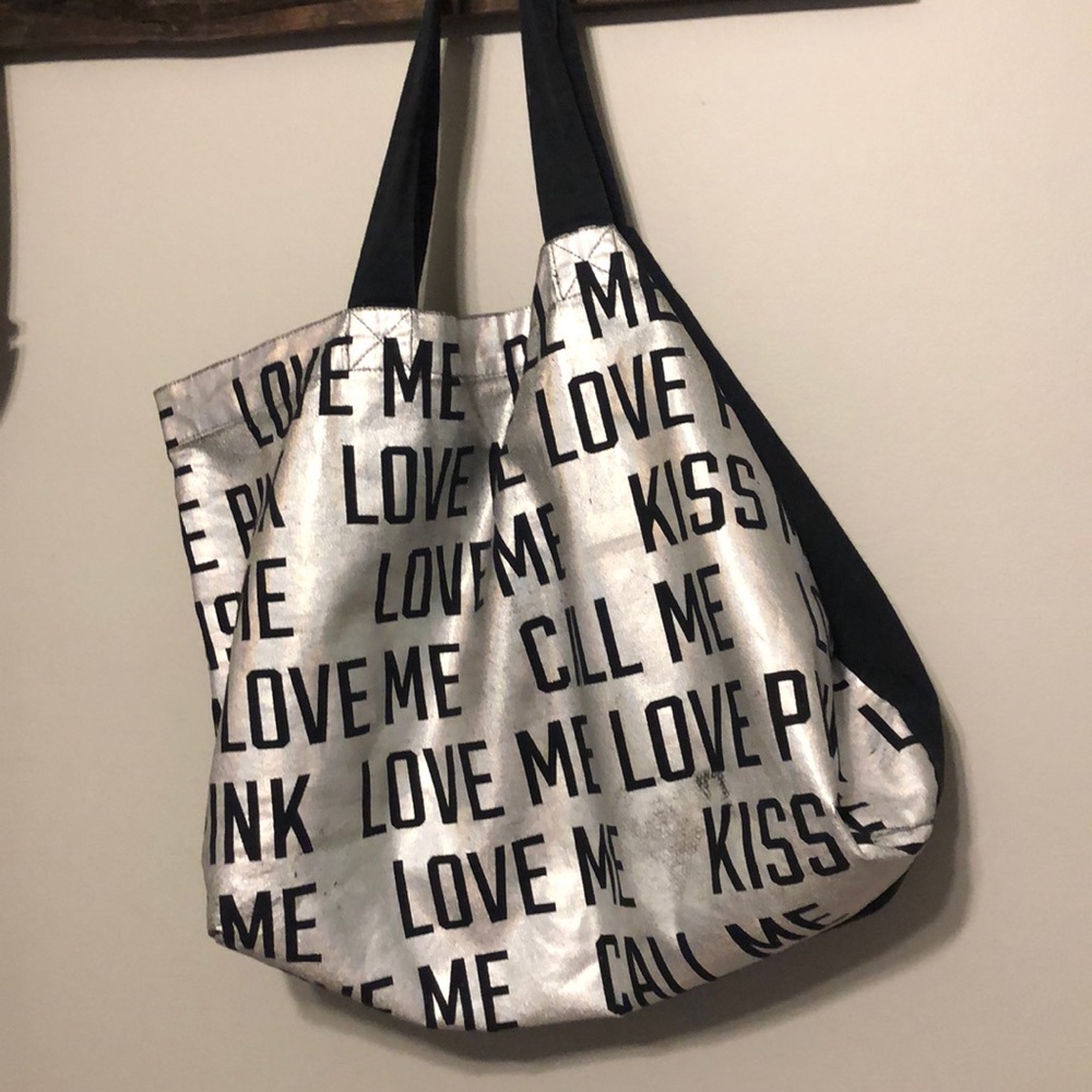 VS tote